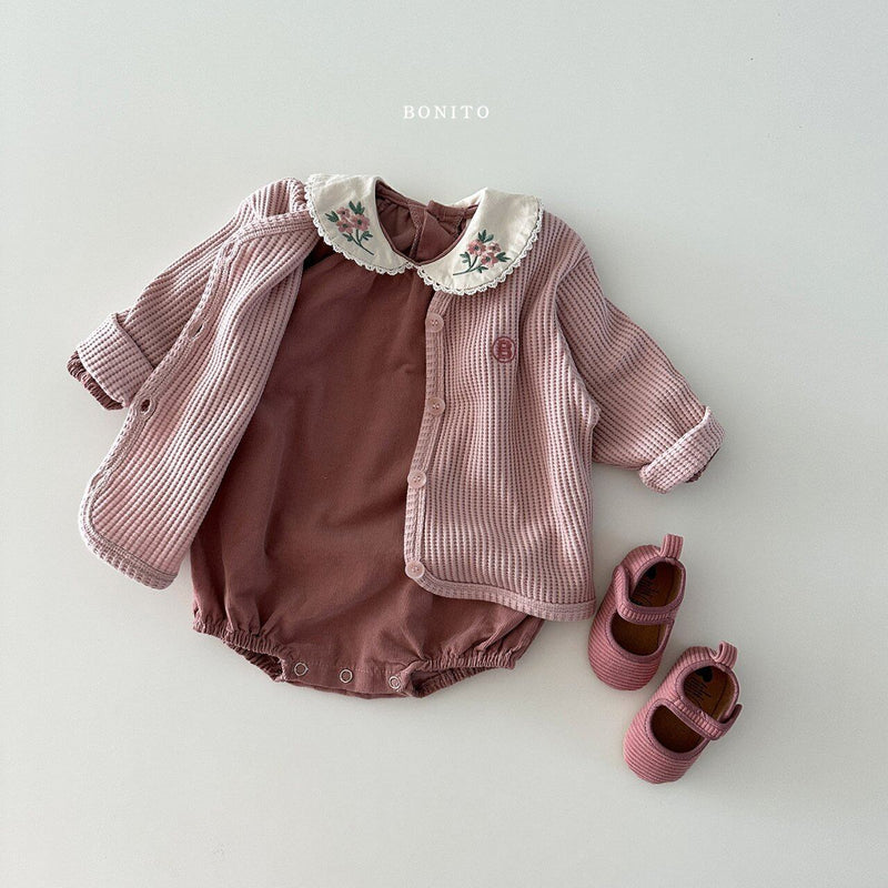 bonito / corduroy flower collar suit