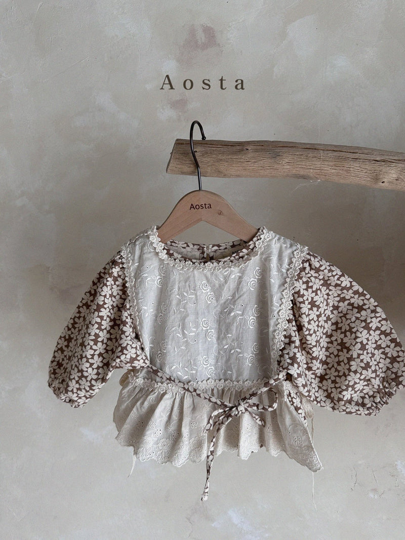 aosta / lace vest