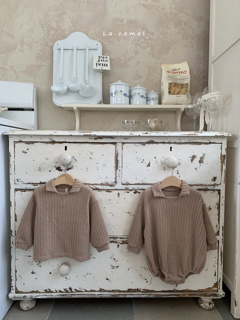 la camel / moco suit