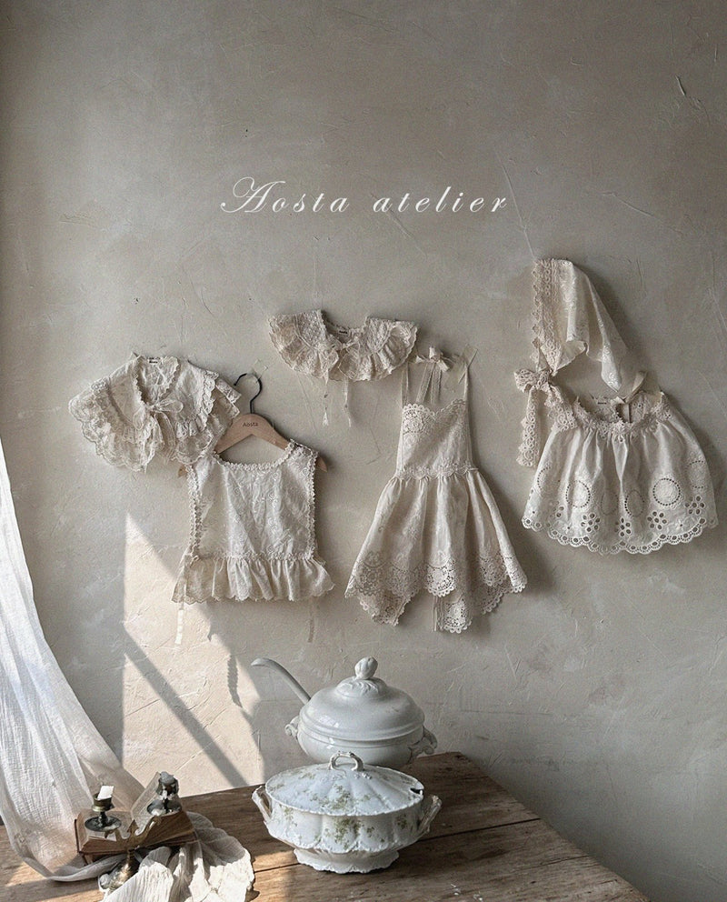 aosta / lace vest