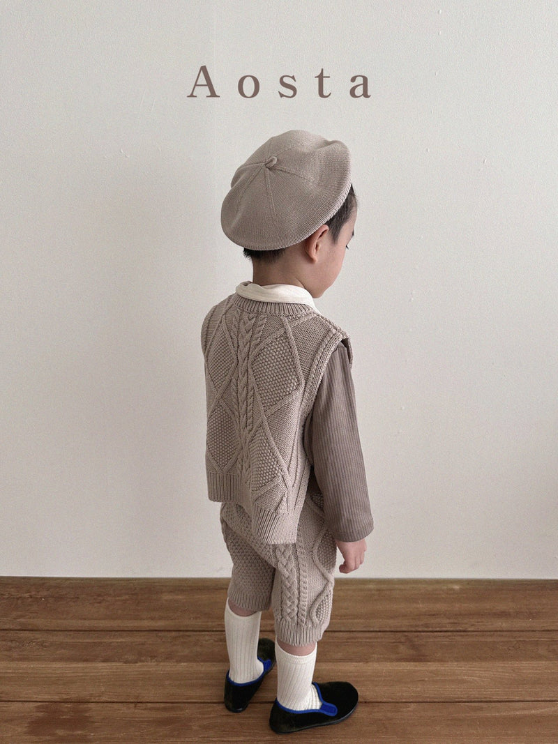 aosta / knit vest