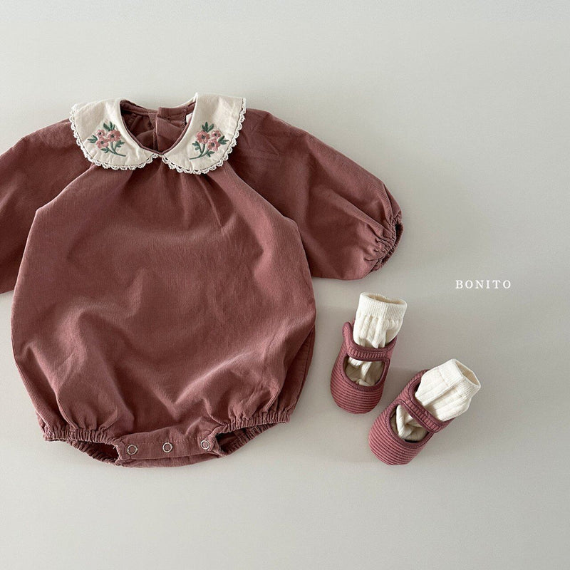bonito / corduroy flower collar suit