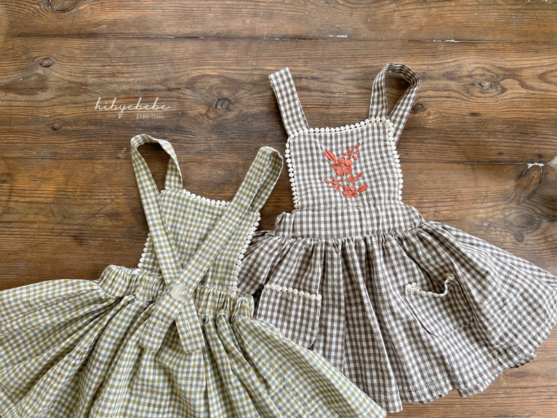 hi byebebe / bebe bell check suspender skirt