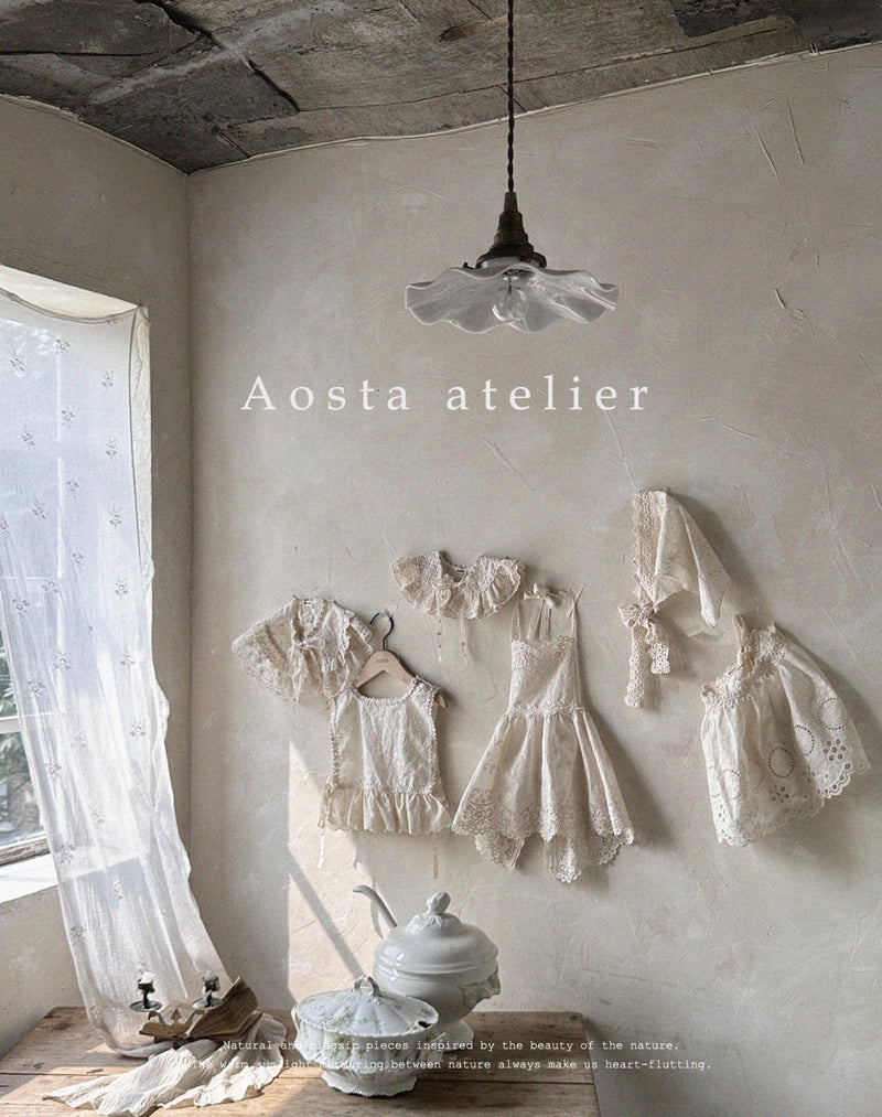 aosta / lace bonnet