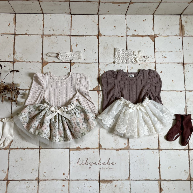 hi byebebe / bebe Juliet lace skirt