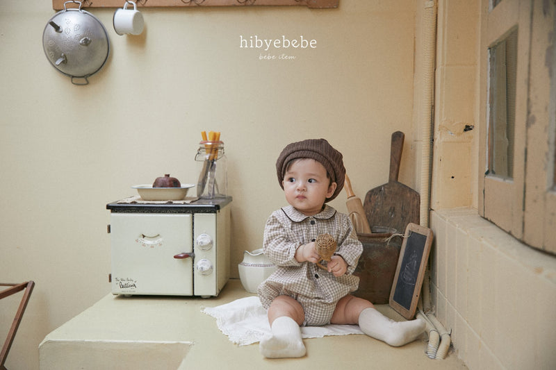 hi byebebe / bebe phillips color suit