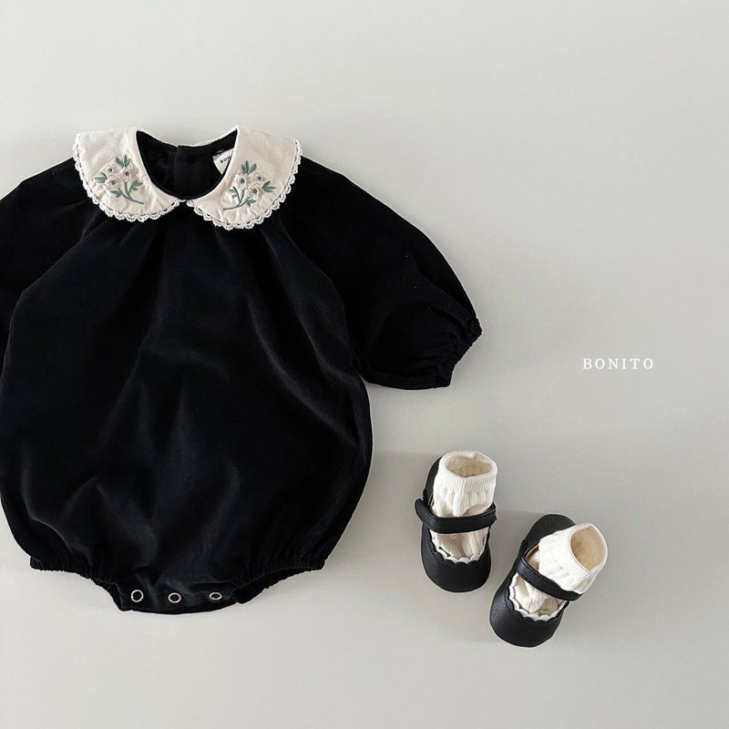 bonito / corduroy flower collar suit