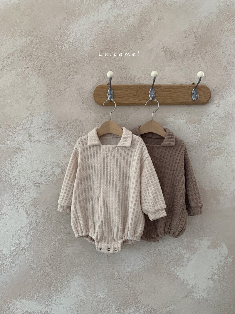 la camel / moco suit