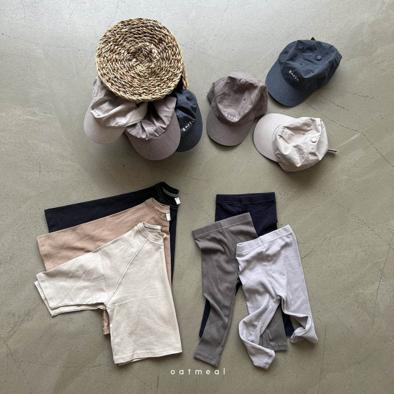 oatmeal / earth ball cap