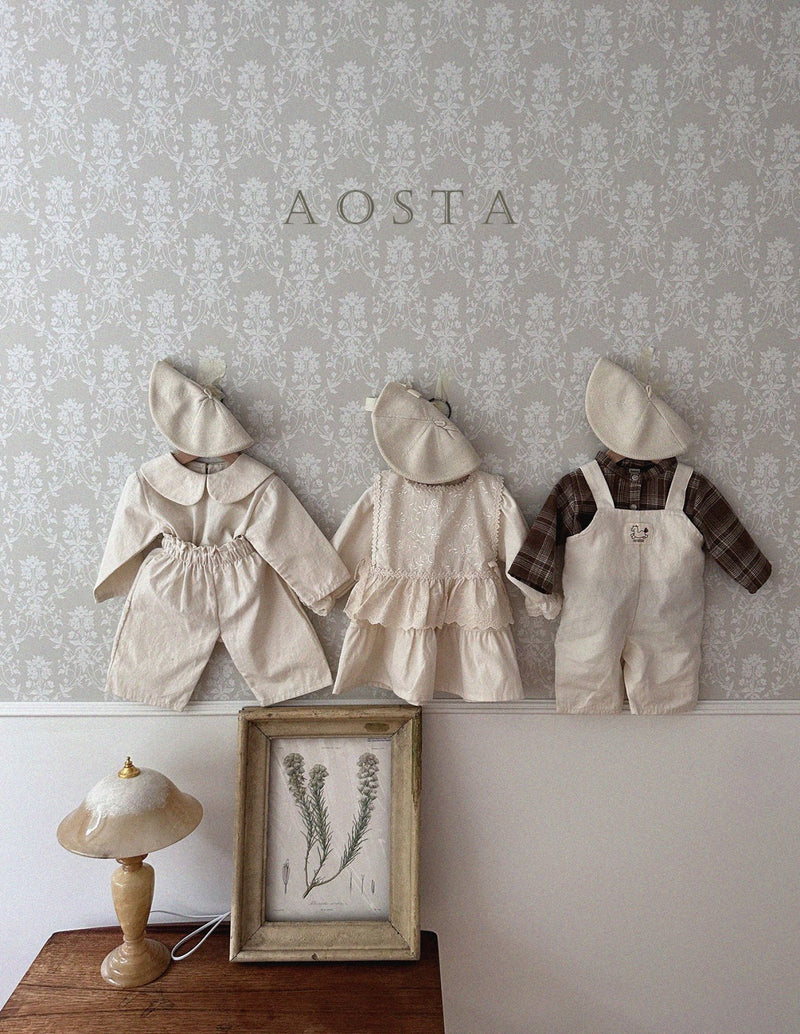 aosta / lace vest