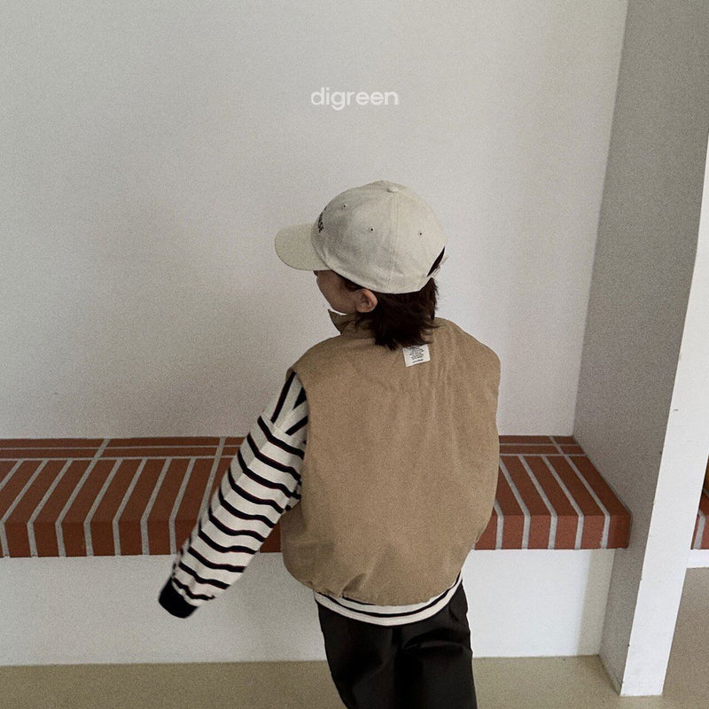 digreen /  afternoon vest