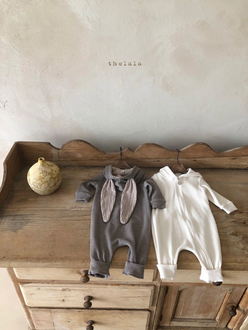 thelala / rabbit suit