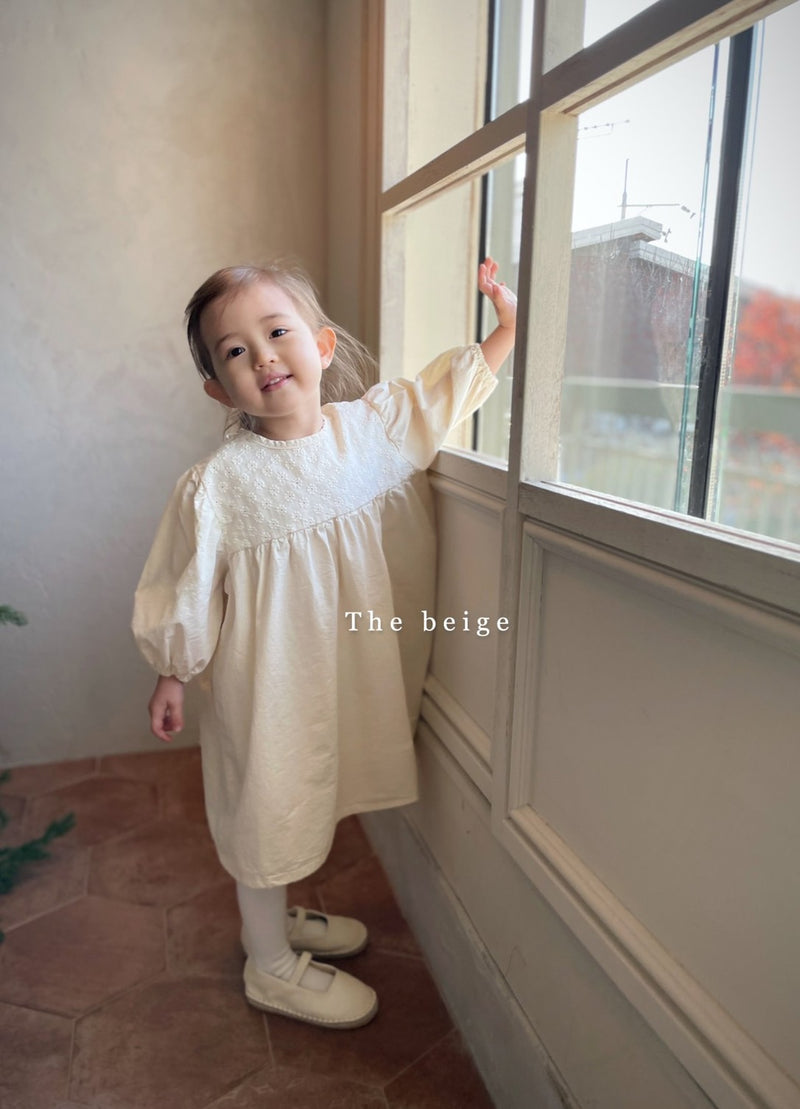 即納 the beige / flower lace one-piece