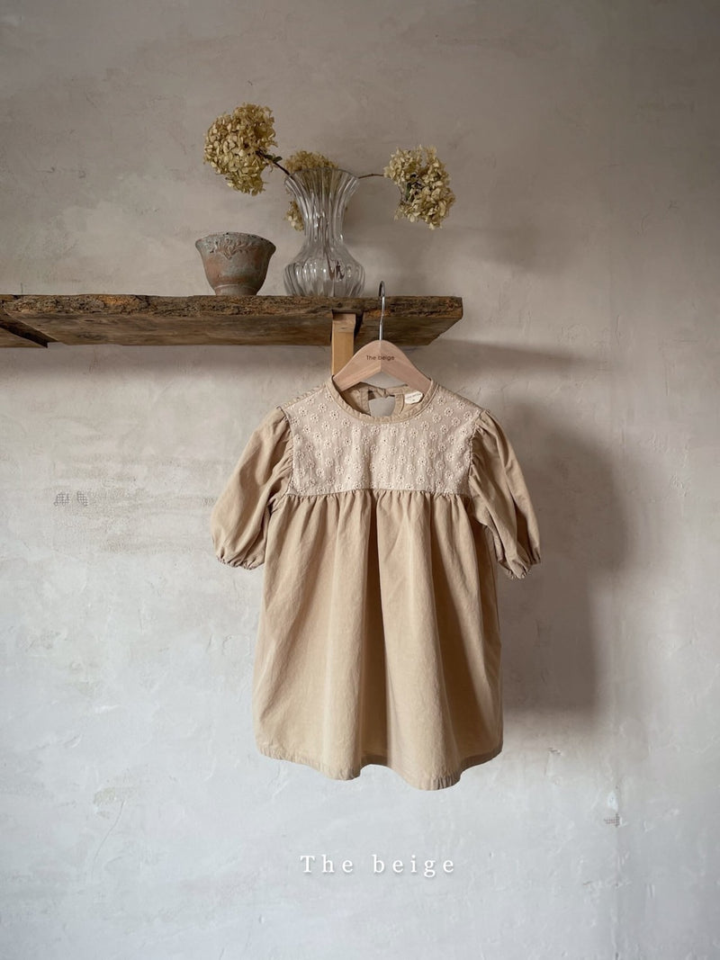 即納 the beige / flower lace one-piece