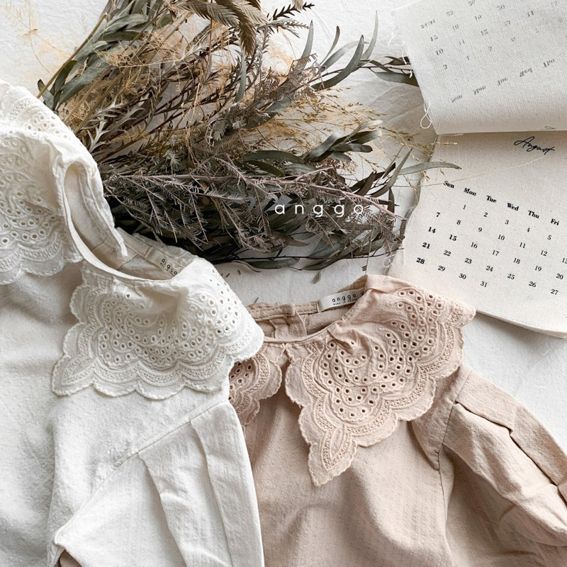 即納　anggo / ricotta blouse